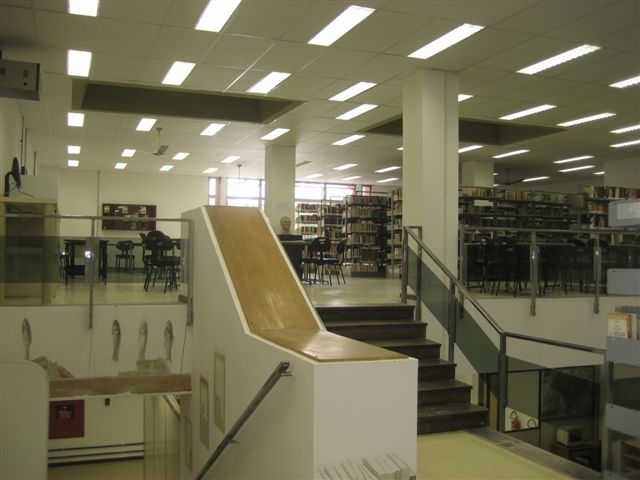 Biblioteca ap�s a reforma